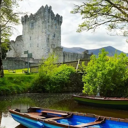 Apartment-sleeps2-parking-garden-patio Castleisland