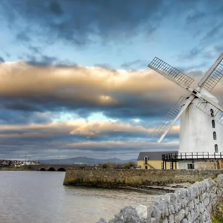 Apartment-sleeps2-parking-garden-patio * Castleisland